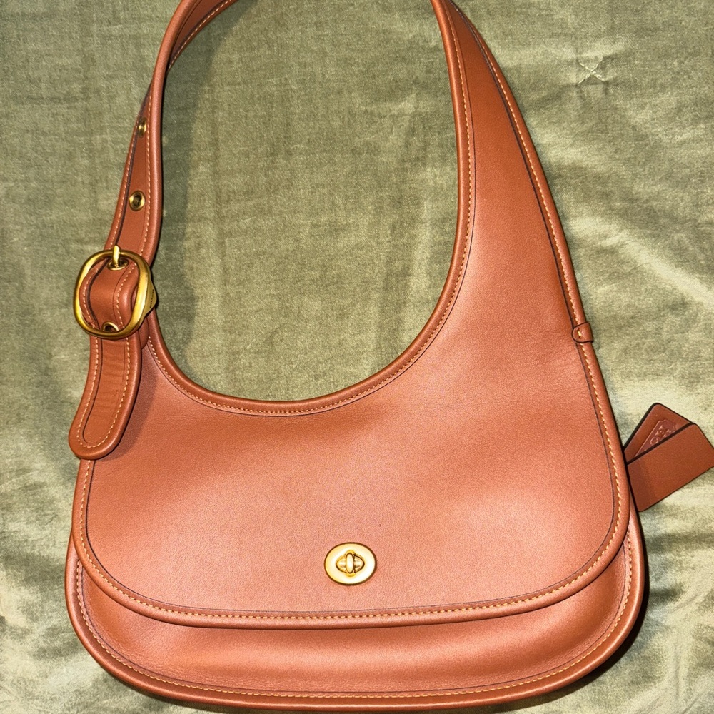 Coach Cashin Carry Crescent bag